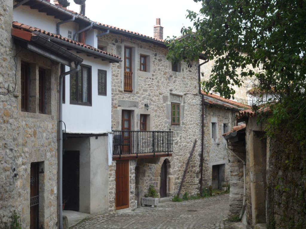 Apartamentos Legado De Santillana Santillana del Mar Chambre photo